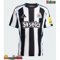 Camisa de Futebol Newcastle United Joe Willock #28 Equipamento Principal 2025-26 Manga Curta